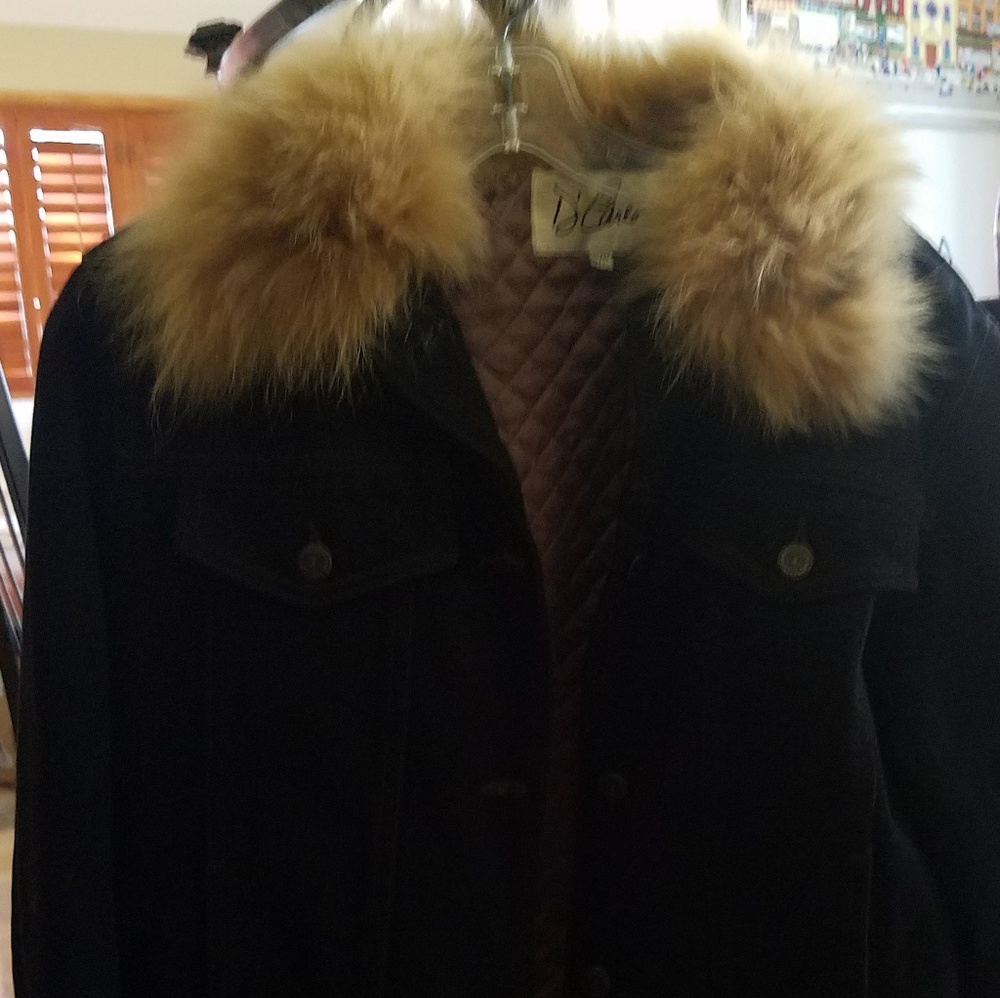 Dark  denin jacket w fur collar